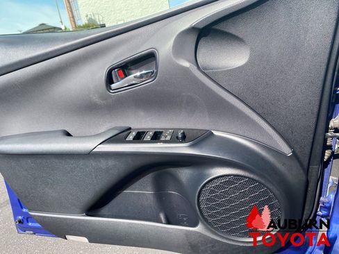 Used 2016 Toyota Prius Four Touring FWD image 29