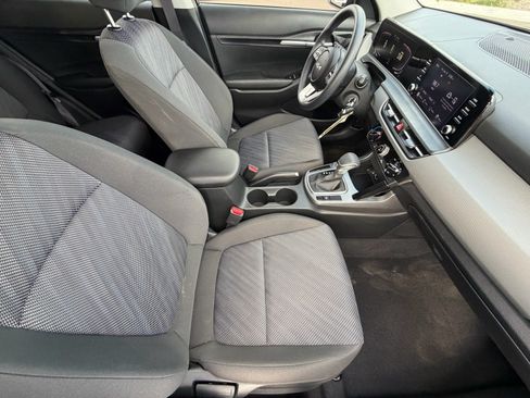 Certified 2026 Kia Seltos LX FWD image 11