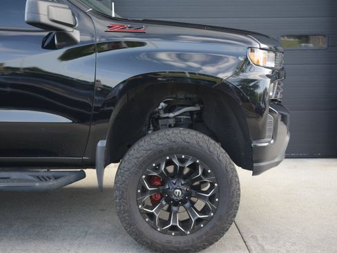 Used 2021 Chevrolet Silverado 1500 Custom Trail Boss w/ Midnight Edition AWD/4WD image 11