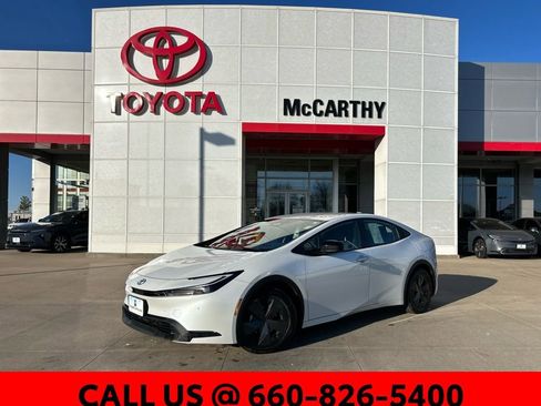 Used 2024 Toyota Prius LE image 1