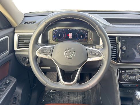 Used 2022 Volkswagen Atlas SEL image 13