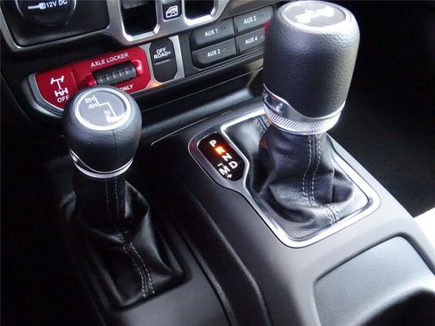 New 2025 Jeep Wrangler Willys image 32