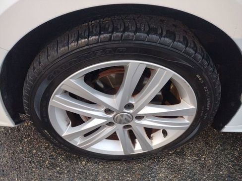 Used 2017 Volkswagen Jetta SEL image 10