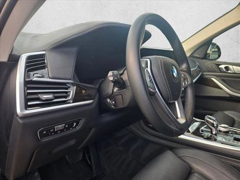 Used 2020 BMW X7 xDrive40i w/ Premium Package image 9
