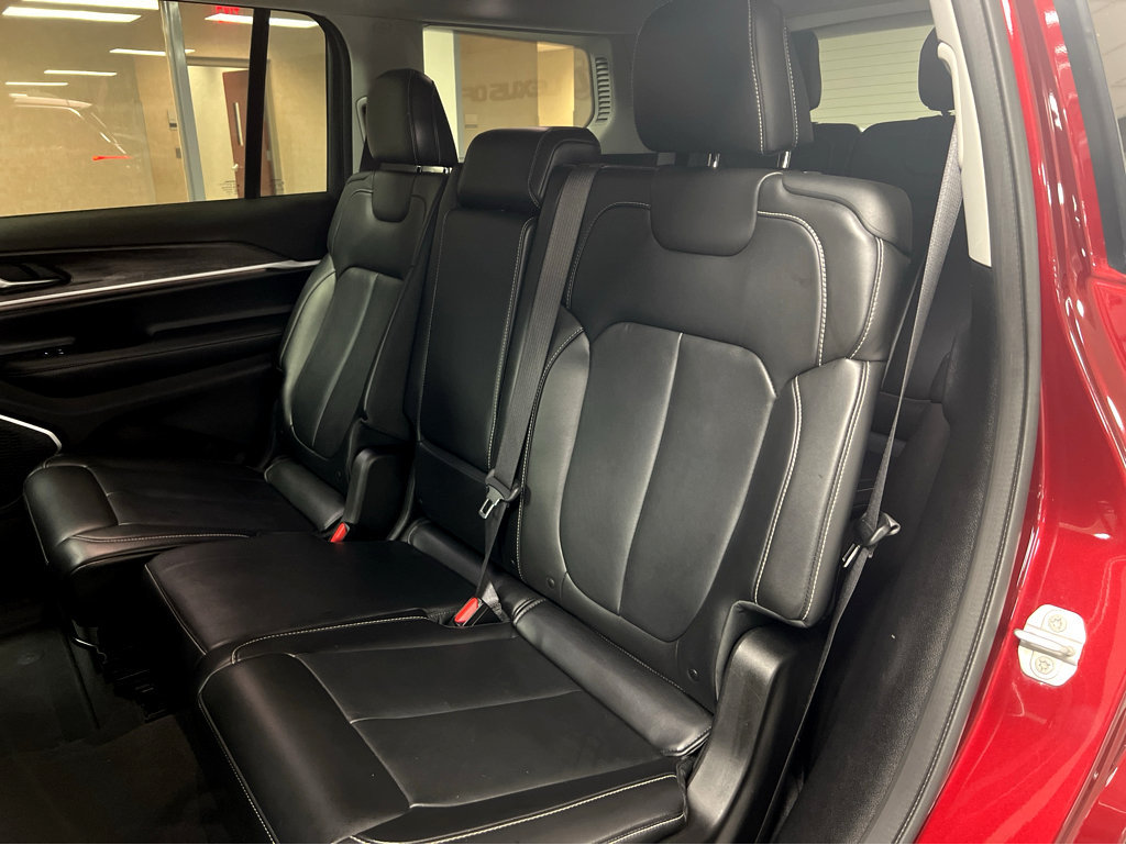 Used 2021 Jeep Grand Cherokee L Limited AWD/4WD image 19