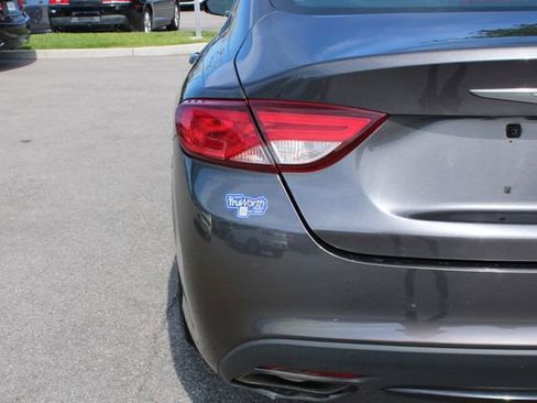 Used 2015 Chrysler 200 S FWD image 42