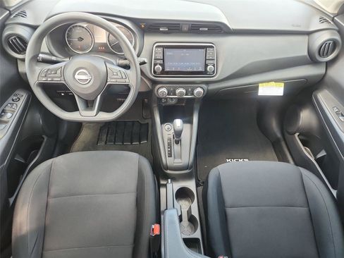 Used 2024 Nissan Kicks S FWD image 19