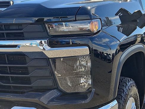 Used 2025 Chevrolet Silverado 2500 LT w/ Convenience Package image 7