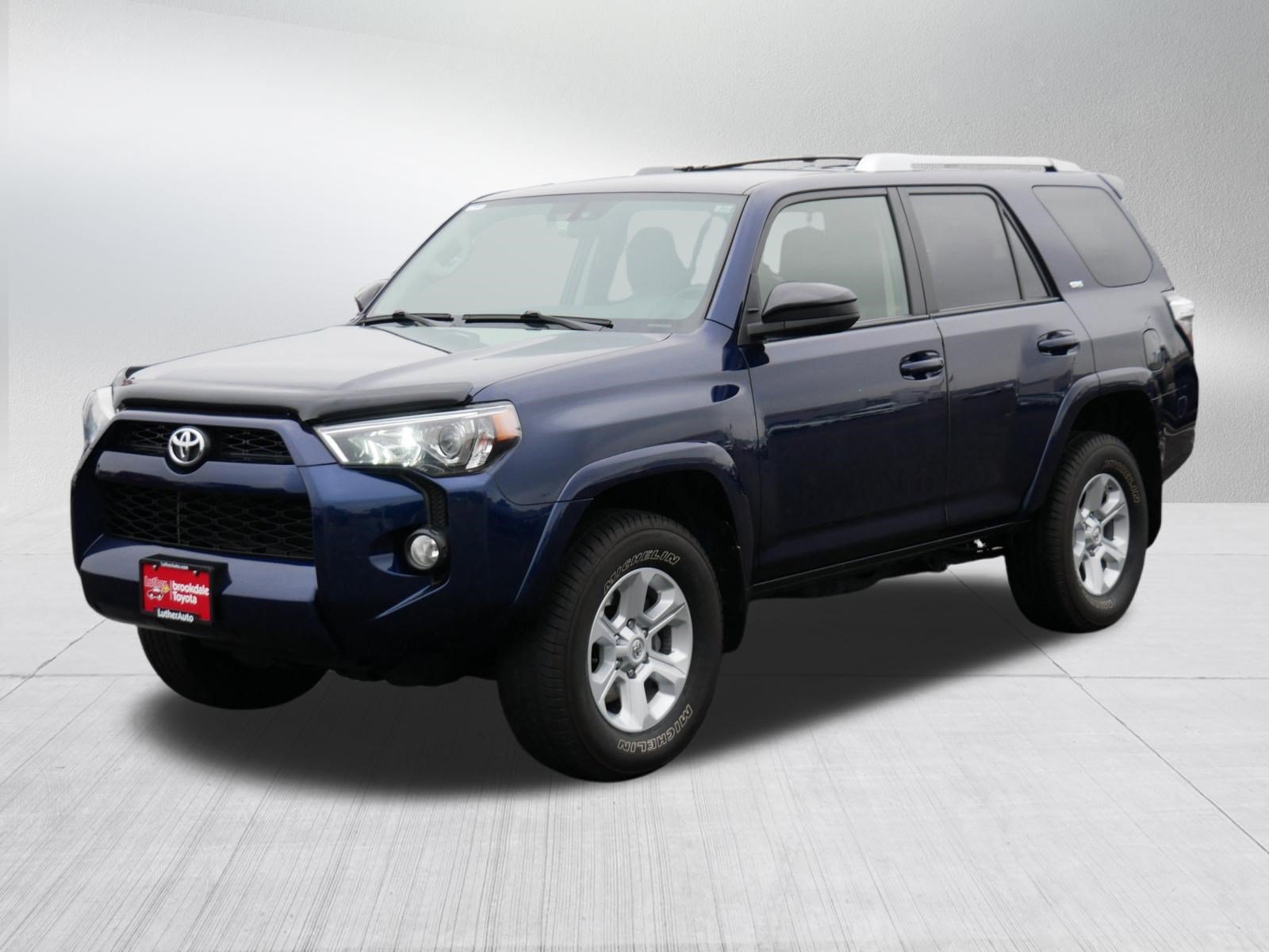 Certified 2018 Toyota 4Runner SR5 w/ Convenience Package AWD/4WD image 3