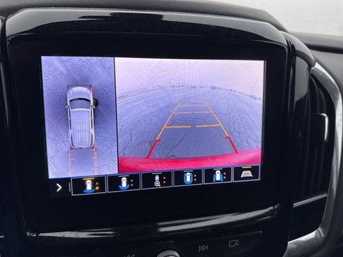 Used 2020 Chevrolet Traverse LT w/ LT Premium Package image 13