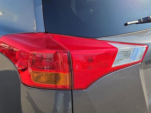 Used 2013 Toyota RAV4 Limited image 10