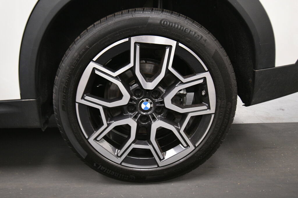Used 2026 BMW X2 xDrive28i AWD/4WD image 34