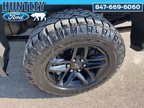 Used 2019 Chevrolet Silverado 1500 Custom Trail Boss w/ Custom Convenience Package image 8