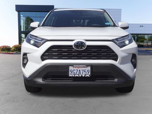 Used 2023 Toyota RAV4 XLE Premium FWD image 8