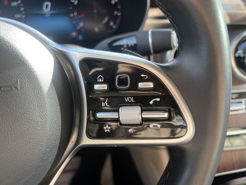 Certified 2022 Mercedes-Benz GLC 300 4MATIC image 17