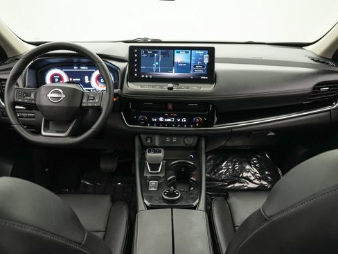 Used 2025 Nissan Rogue SL w/ Tech Package AWD/4WD image 14