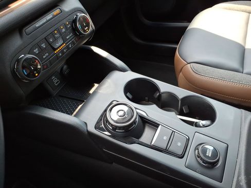 Used 2024 Ford Bronco Sport Outer Banks AWD/4WD image 17