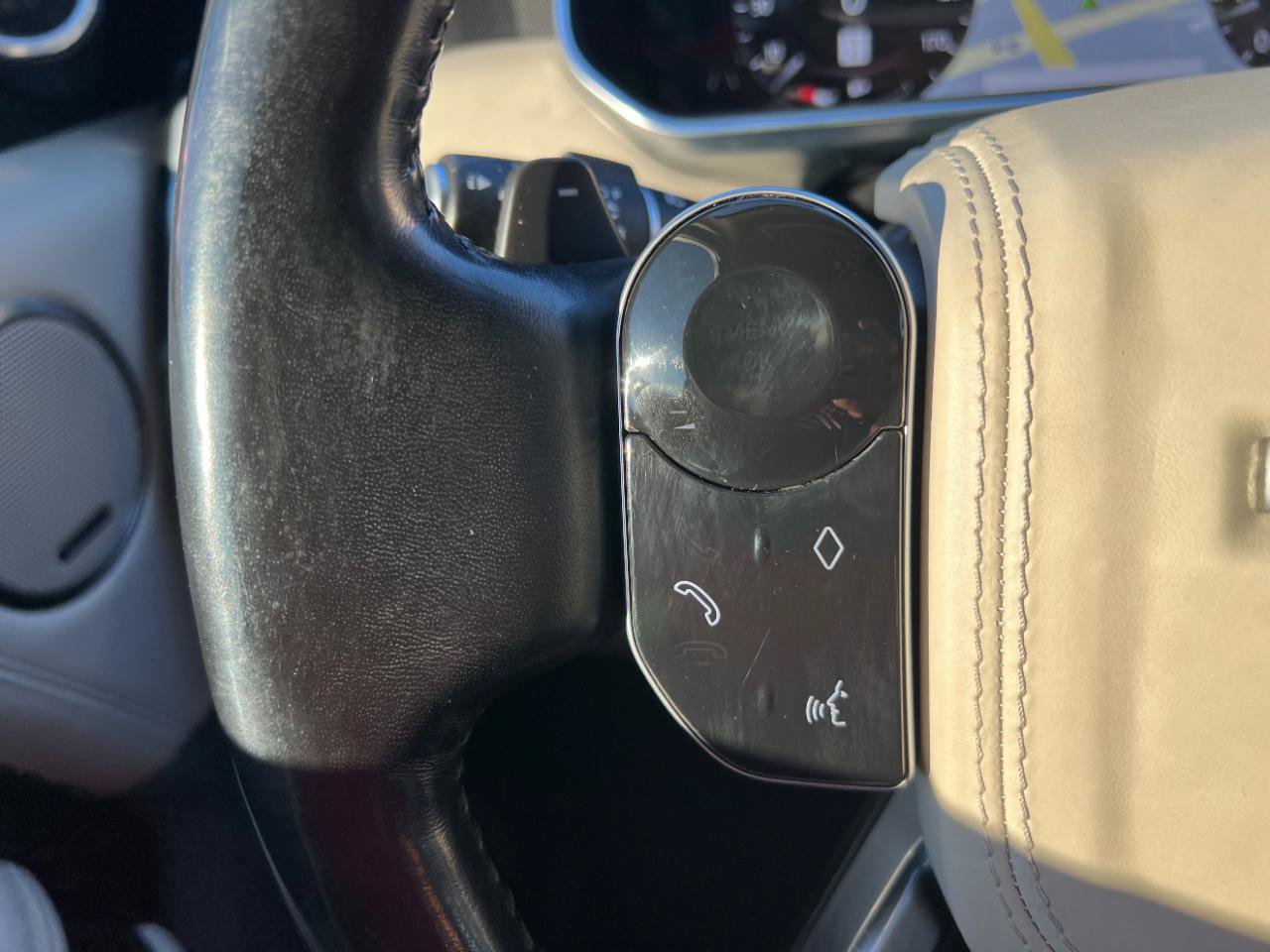 Used 2018 Land Rover Range Rover Supercharged AWD/4WD image 24