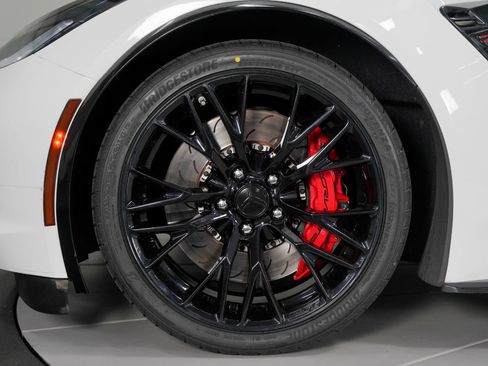 Used 2017 Chevrolet Corvette Z06 w/ Chrome Badge Package RWD image 16