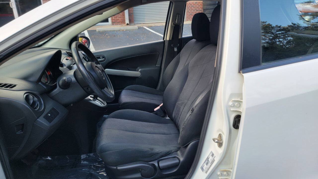Used 2014 MAZDA MAZDA2 Sport FWD image 10