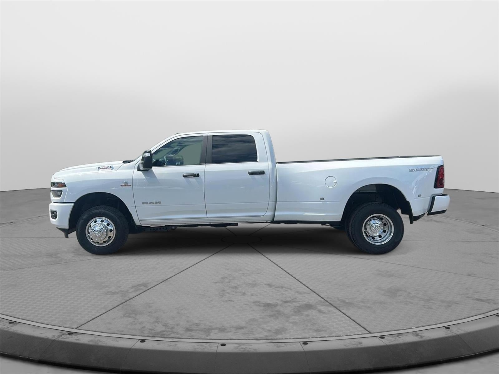 New 2026 RAM 3500 Big Horn AWD/4WD image 9