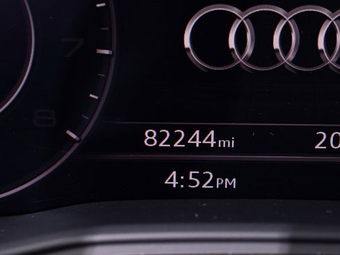 Used 2017 Audi A4 2.0T Premium w/ Convenience Package image 29