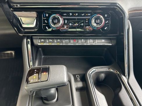 Used 2022 GMC Sierra 1500 AT4 w/ AT4 Premium Package image 26