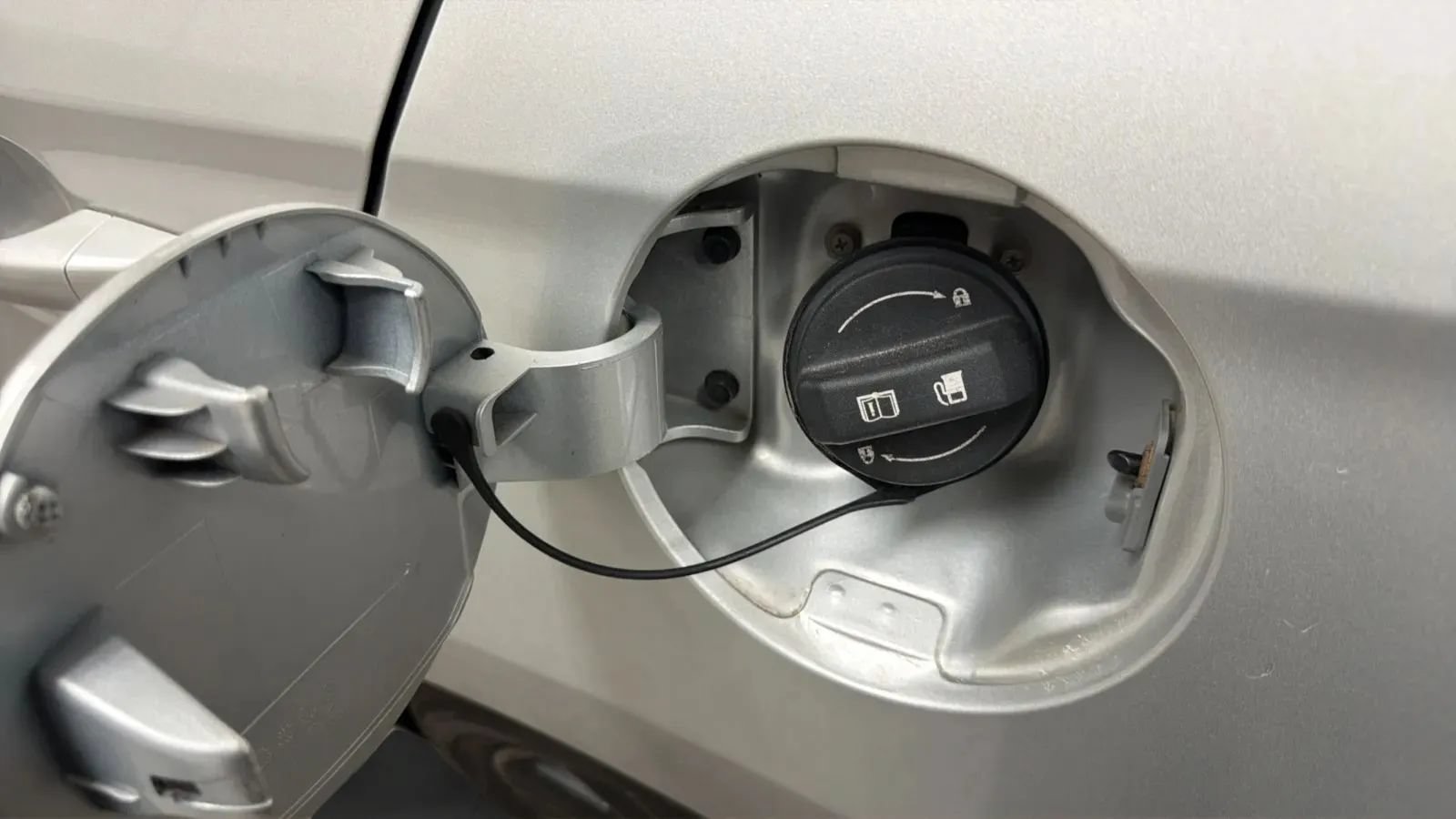 Used 2019 Hyundai Elantra SEL FWD image 28