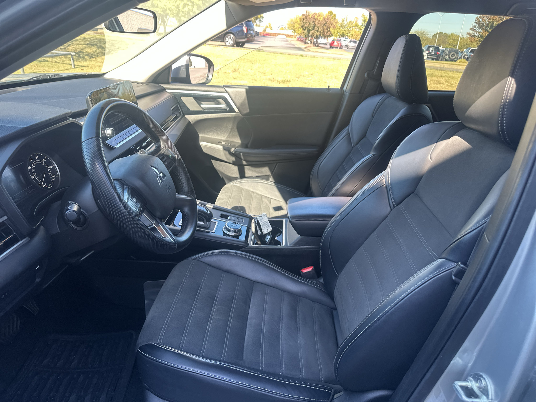 Used 2024 Mitsubishi Outlander SE FWD image 18