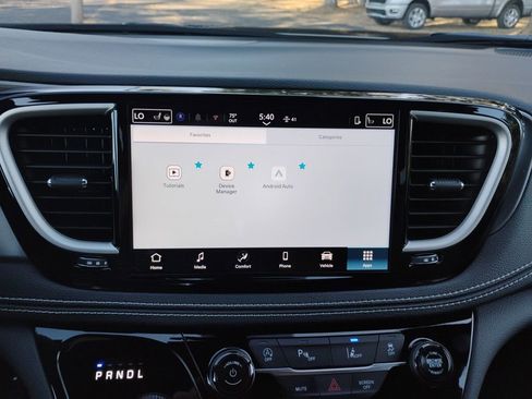 New 2026 Chrysler Pacifica Select image 34