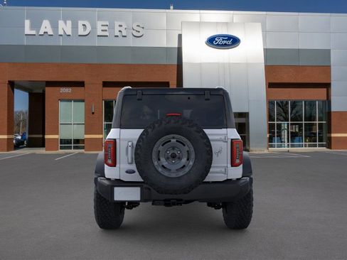 New 2025 Ford Bronco Outer Banks w/ Sasquatch Package image 5