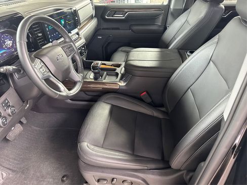 Used 2024 Chevrolet Silverado 1500 LT Trail Boss w/ LT Trail Boss Premium Package image 11