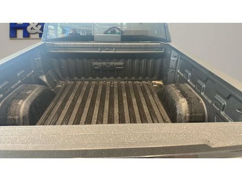 Used 2025 GMC Sierra 1500 Denali AWD/4WD image 7