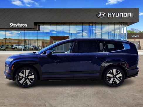 New 2026 Hyundai Ioniq 9 SEL image 2