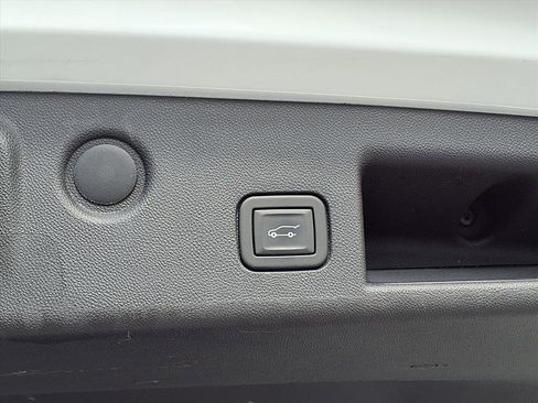 Used 2021 Chevrolet Equinox LT image 7