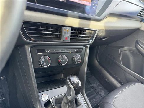 Used 2022 Volkswagen Taos SE image 14