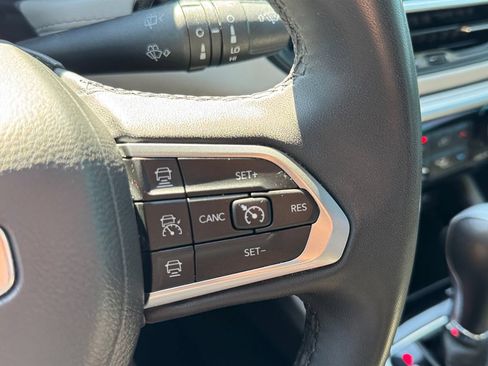 Used 2025 Jeep Compass Limited AWD/4WD image 16