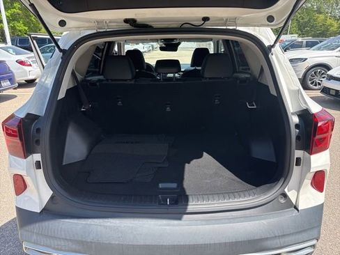 Certified 2023 Kia Seltos S w/ Navigation Package FWD image 27