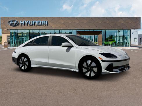 New 2025 Hyundai Ioniq 6 SE image 10