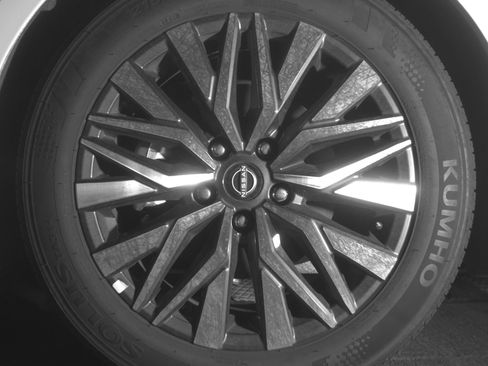 Used 2025 Nissan Altima 2.5 SV FWD image 12