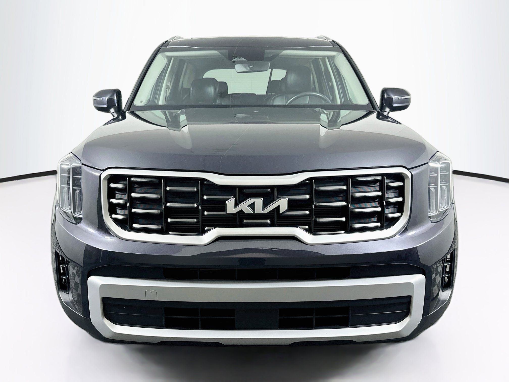 Used 2025 Kia Telluride S FWD image 2