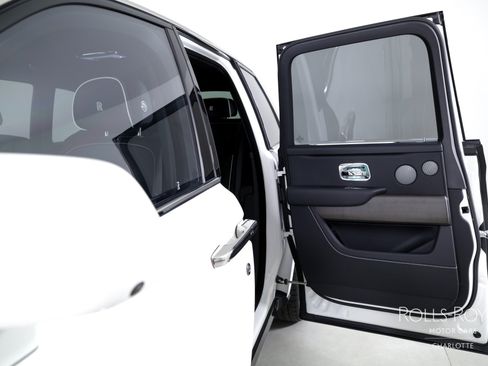 Certified 2025 Rolls-Royce Cullinan AWD/4WD image 16