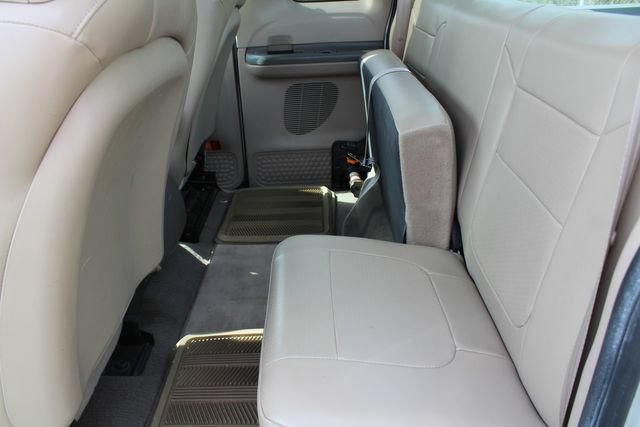 Used 2001 Ford F350 Lariat RWD image 24
