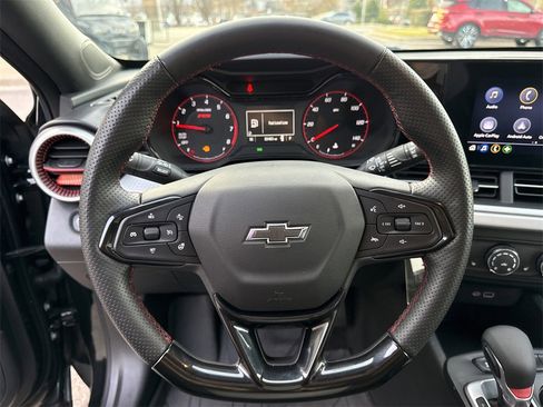 Used 2024 Chevrolet Trax RS w/ Driver Confidence Package image 31