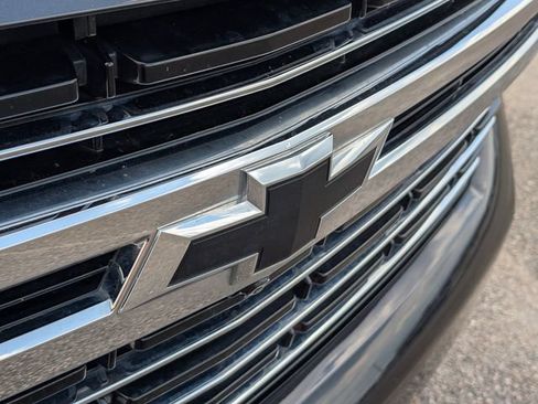 Used 2022 Chevrolet Tahoe LT w/ Luxury Package RWD image 17