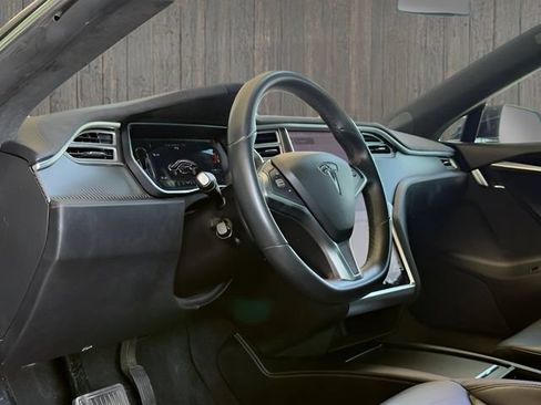 Used 2016 Tesla Model S 60 RWD image 22