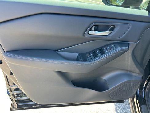 New 2026 Nissan Rogue SV w/ Cold Weather Package FWD image 18