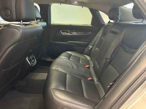 Used 2013 Cadillac XTS Premium image 24