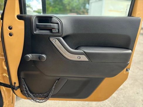 Used 2014 Jeep Wrangler Sport AWD/4WD image 17