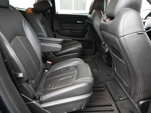 Used 2017 Chevrolet Traverse LT AWD/4WD image 8